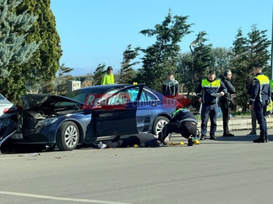 Accident mortal în zona Hotelului Malibu cu trei mașini făcute praf: șoferul a făcut infarct la volan! Video