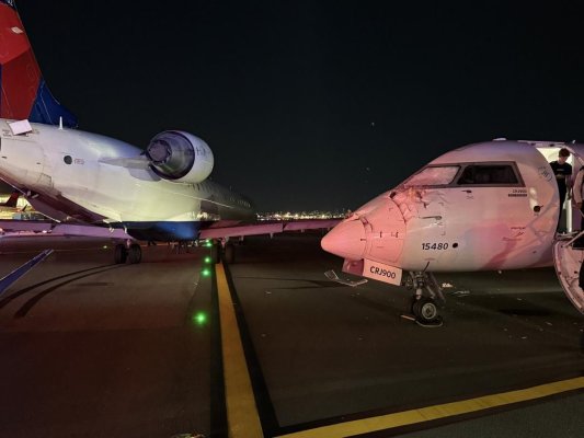 Avioane ale companiei United Airlines s-au ciocnit pe LaGuardia, în timp ce aeroportul se confrunta cu întârzieri 