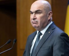 Bolojan a aprins lumina și a ciuruit bugetul. Luca Niculescu se uită cu groază la rectificarea bugetară