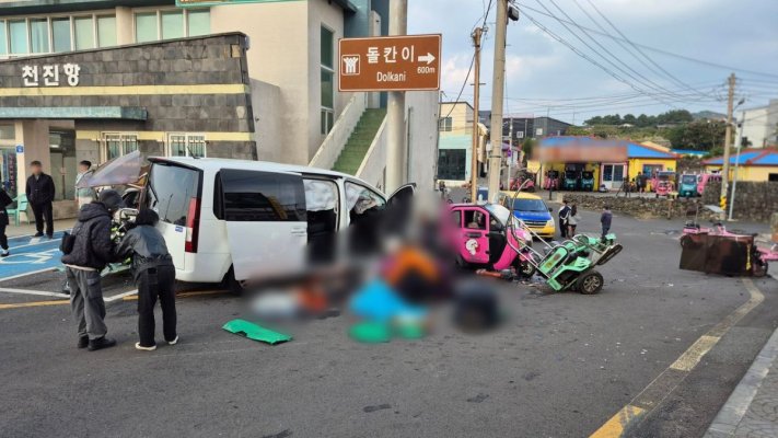 Coreea de Sud: Trei morți și zece răniți după ce o camionetă a intrat într-o mulțime de pietoni