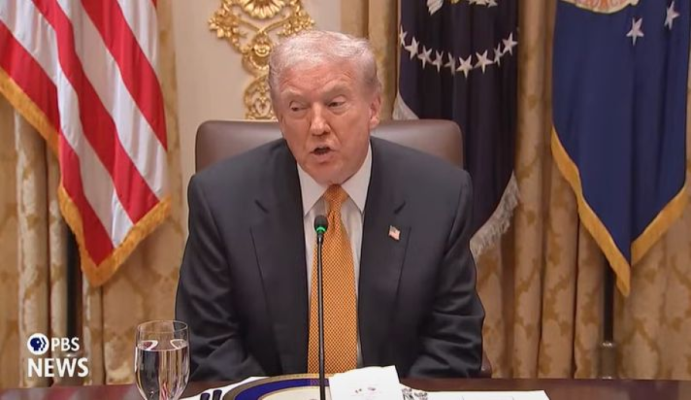 Marile televiziuni din SUA boicotează discursul lui Trump, după ce le-a interzis accesul la Casa Albă