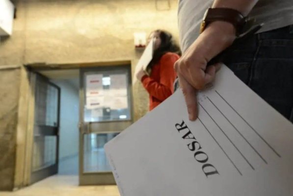 România, corigentă la digitalizare: Primăriile încă alocă sume uriașe pentru dosare cu șină și plicuri