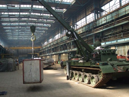 Presa maghiară ironizează România: „Se visează gigant militar și independent, dar independența ei începe cu șuruburi importate”