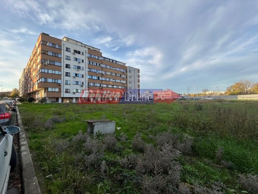 Rent Mob.Ro SRL  din Constanța, cu un singur angajat, ridică un bloc în zona Doraly. Video
