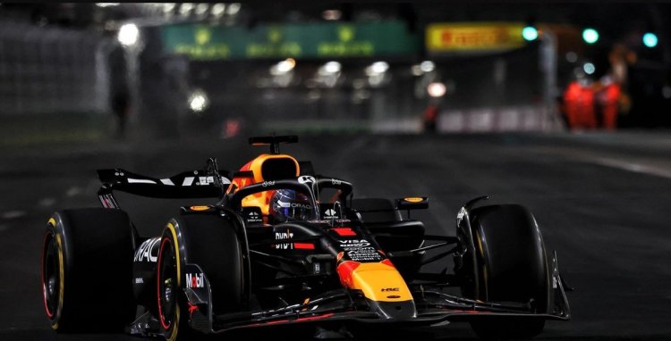 Max Verstappen, despre pista udă de pe circuitul de la Las Vegas: E ca şi cum ai pilota pe gheaţă