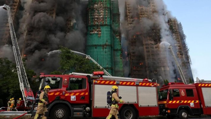 Incendiu major la un complex rezidențial din Hong Kong