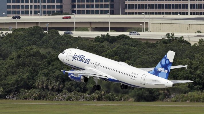 Un pilot a evitat la limită o ciocnire în zbor cu un avion al Forțelor Aeriene ale SUA