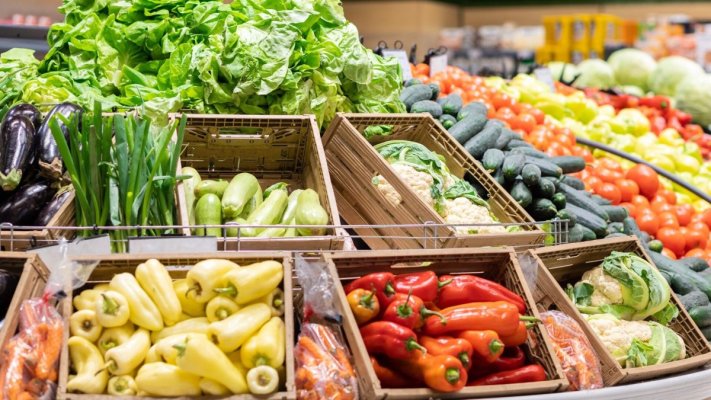 România, pe ultimul loc în UE la consumul de fructe şi legume, deşi are un potenţial agricol uriaş