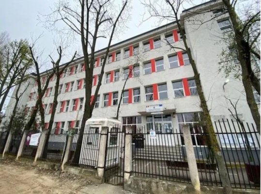 Liceul Theodor Pallady din București, evacuat din cauza mirosului puternic de gaze!