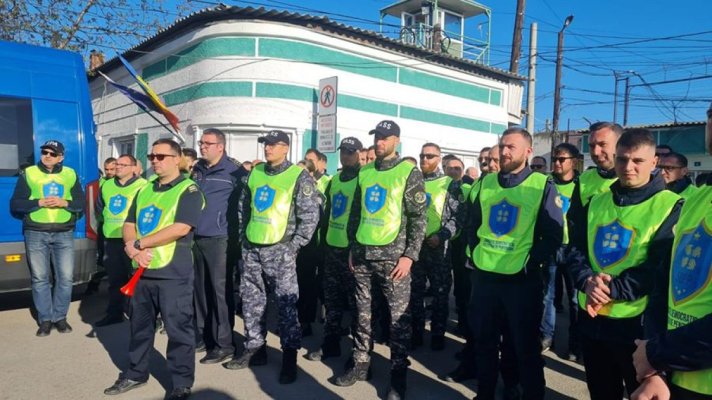 Angajații Penitenciarului Poarta Albă se vor bucura de un ospăț cu meniuri festive, de 1 decembrie, Crăciun și de Revelion
