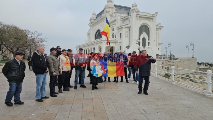 Susținătorii lui Călin Georgescu au manifestat pe faleza Cazinoului din Constanța! Video