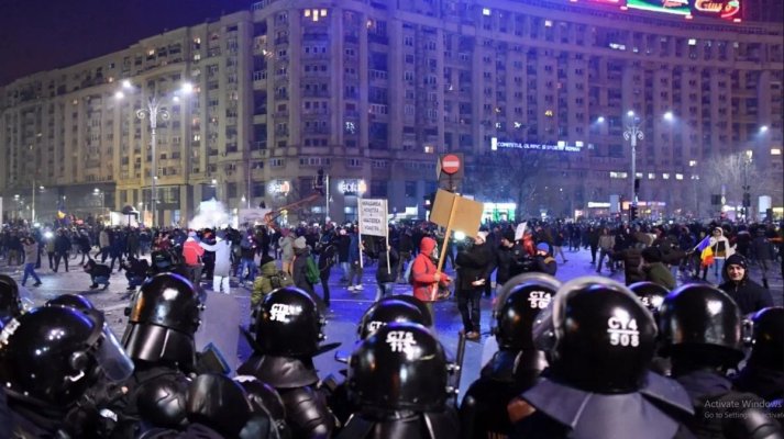 Serbia este în pragul unui război civil: La Belgrad a fost nebunie totală. Video