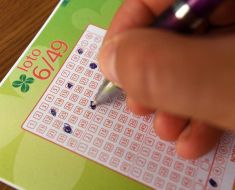 S-a câștigat marele premiu la Loto 6/49, în valoare de peste 3,32 milioane de euro. Cât a costat biletul norocos