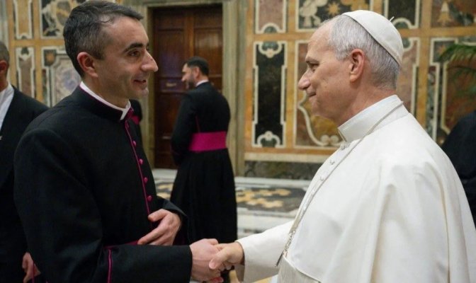 Pentru prima dată în istorie un român este numărul doi în diplomația Vaticanului