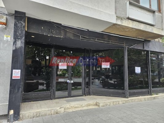 Spațiul în care a funcționat agenția TAROM, de pe str. Ștefan cel Mare, este ocolit de chiriași! Video