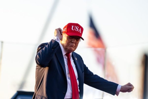 SUA se pregătesc să lanseze un al doilea val de atacuri, spune Trump