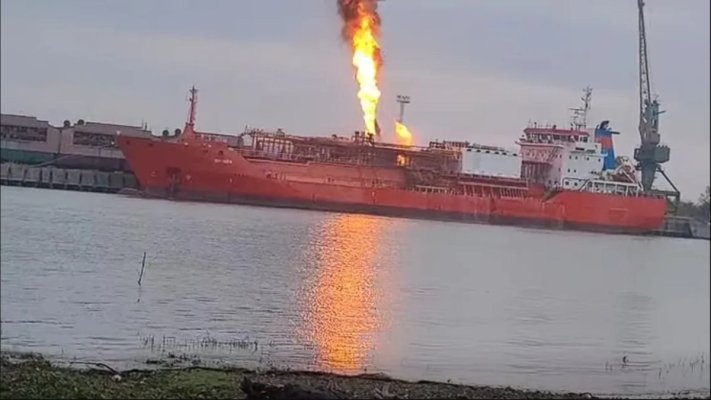 Încă o localitate a fost evacuată din cauza navei cu GPL lovită de dronă rusească pe Dunăre