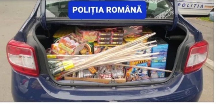 Un bărbat a fost prins de polițiști, la Murfatlar, cu mașina burdușită de materiale pirotehnice. Video