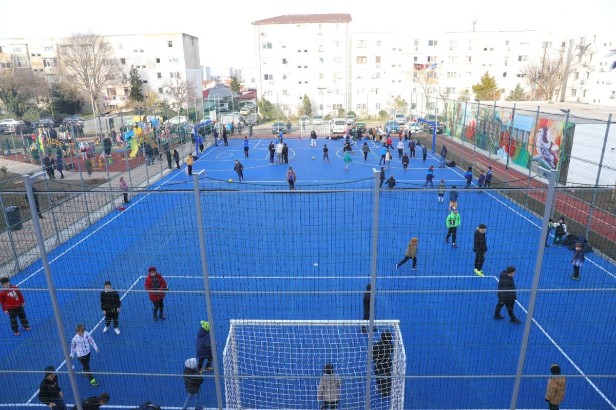 Un spatiu modern destinat activitatilor sportive si recreative a fost amenajat in cartierul Inel II