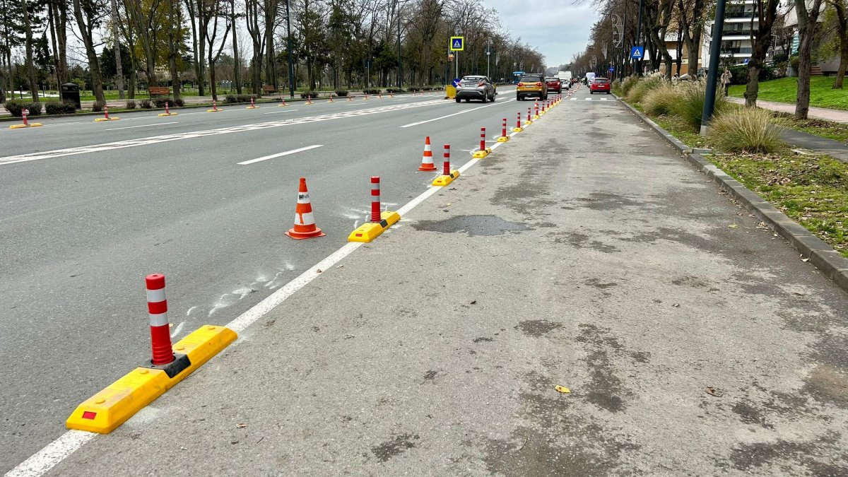 Primaria Constanta continua lucrarile pentru banda unica de transport public pe bulevardul Alexandru Lapusneanu