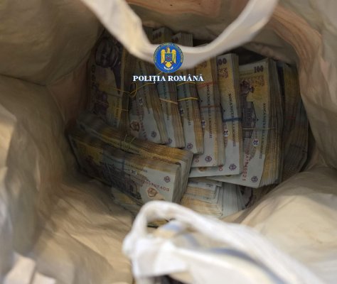 Descinderi la mafia lermnului din Suceava: Sacoșe cu bani găsite la percheziții