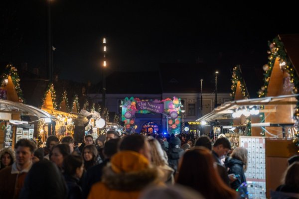 Târgurile de Crăciun semnate UNTOLD Universe din București și Cluj-Napoca sunt oficial deschise