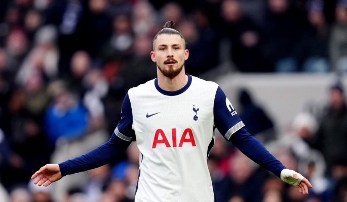 Clubul italian AS Roma ia în considerare transferul lui Radu Drăguşin de la Tottenham