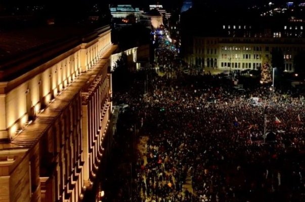 Bulgarii au ieșit în stradă, revoltați de majorările de taxe prevăzute în proiectul de buget. Video