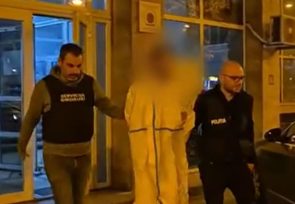 Un tânăr din București și-a înjunghiat mortal tatăl, după ce l-a întrerupt în timpul unui joc pe calculator