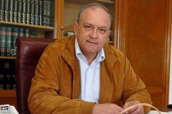 A murit cunoscutul jurnalist Ioan Mihai Roșca, fost purtător de cuvânt al Guvernului Văcăroiu 