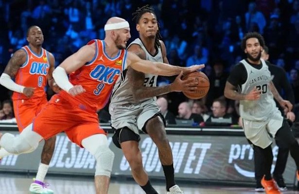 Baschet: San Antonio Spurs și New York Knicks vor disputa finala NBA Cup