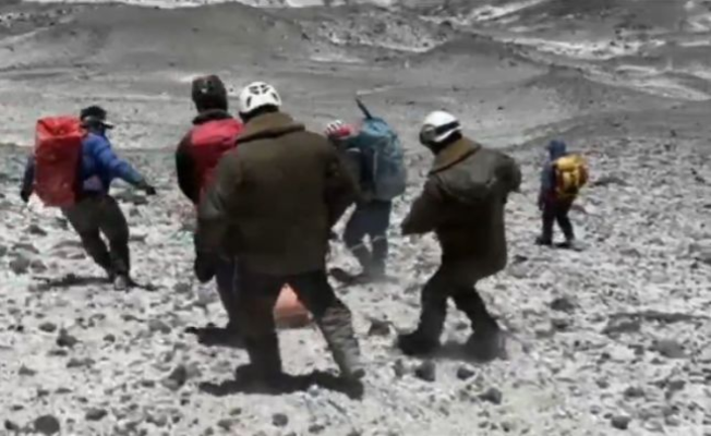 Un alpinist român a murit pe vulcanul Ojos del Salado, la peste 6.500 de metri altitudine. Video