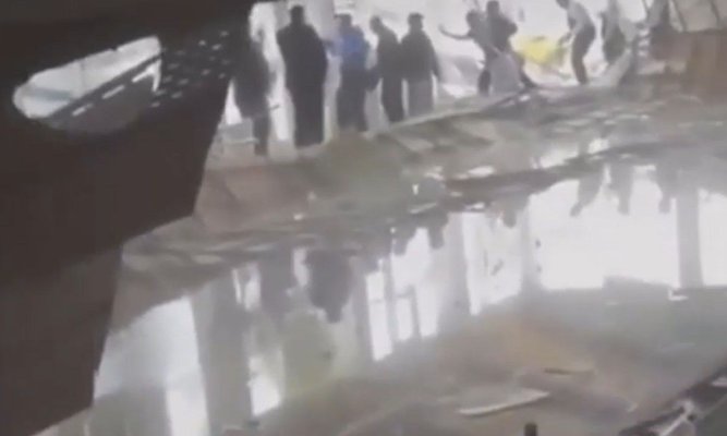Au apărut primele imagini cu tavanul prăbușit de la piscina interioară a hotelului din Sibiu