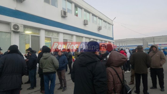 Protestul la CT BUS continuă. Autobuzele nu ies nici astăzi din garaj. Directorul general Fănel Popa nu demisionează! Video
