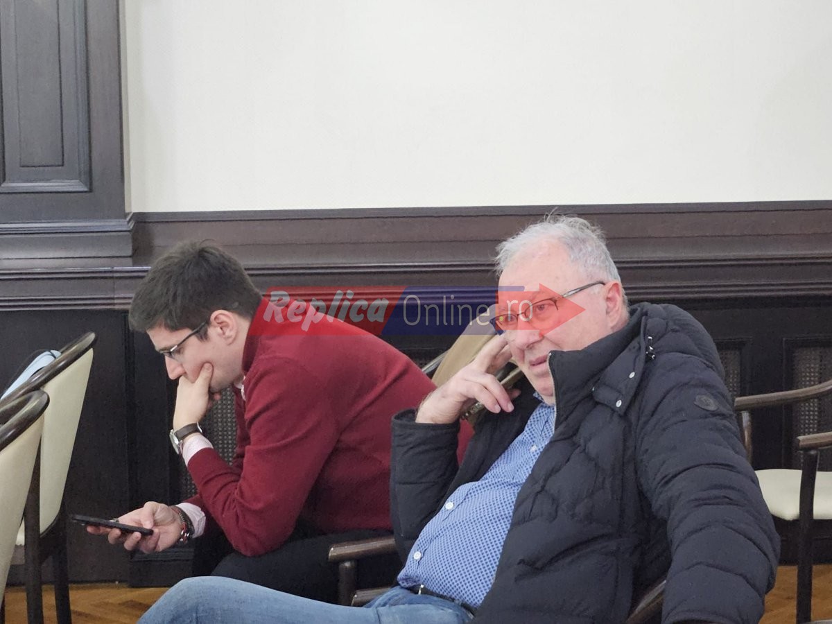 Au iesit scantei la dezbaterea publica privind PUZ-ul pentru fosta baza RATC! Video Au iesit scantei la dezbaterea publica privind PUZ-ul pentru fosta baza RATC! Video