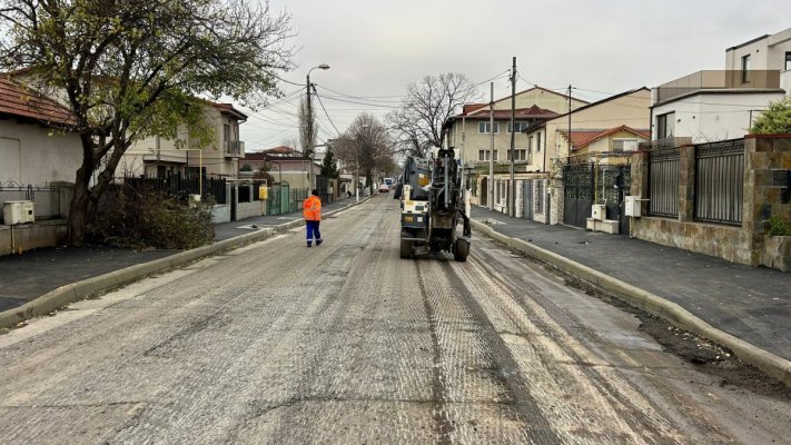 Atenție șoferi! Se asfaltează pe strada Steagului din Constanța. Sunt impuse restricții de circulație
