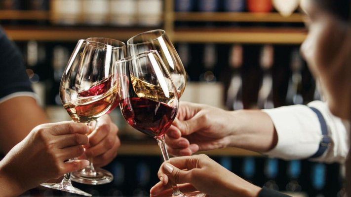 Producţia de vin a Franţei se apropie de minimul ultimilor 70 de ani