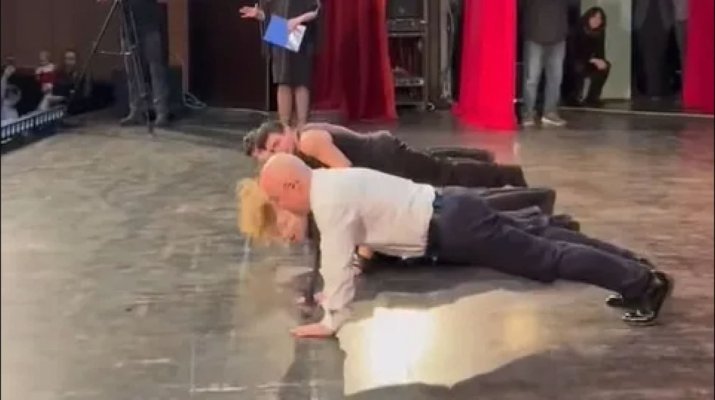 Emil Boc, într-o formă fizică de invidiat: Edilul a făcut 30 de flotări alături de sportivi de performanţă