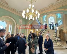 Cazinoul din Constanța angajează casier, gestionar și ghid 