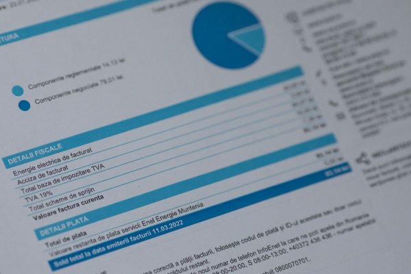 Furnizorii de energie se întrec în oferte de Sărbători. Consiliul Concurenței vine însă cu un avertisment
