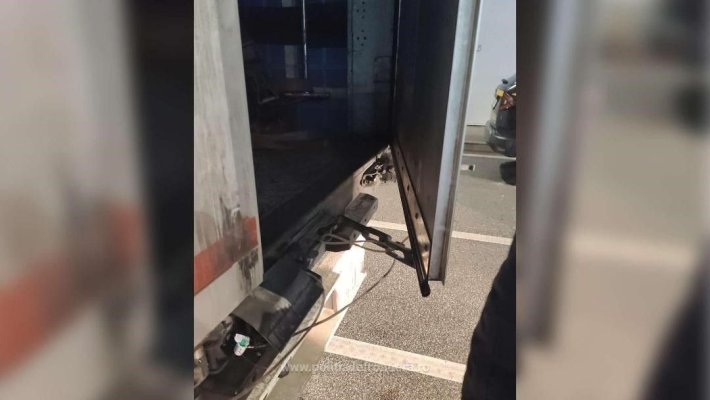 15 cetățeni marocani depistați ascunși într-un automarfar cu materiale feroase la Calafat