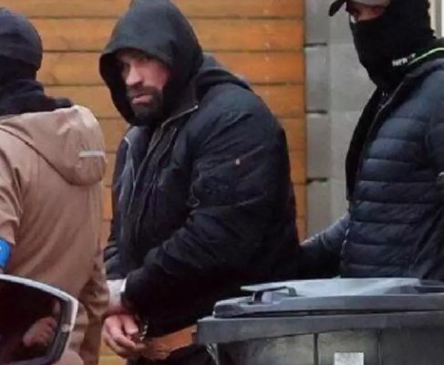 Luptătorul de arte marțiale mixte (MMA) Karlos Vémola a fost reținut pentru trafic de droguri