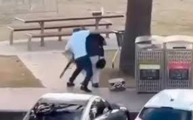 Atacatorii care au comis masacrul de pe plaja Bondi din Sydney erau tată și fiu