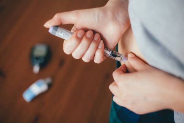 Lovitură în industria farma: O singură injecție poate „șterge“ colesterolul pentru totdeauna