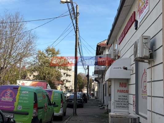 Atenție! Mașinile parcate și „dispărute“ din fața Fabricii de platouri, de pe strada Griviței, sunt de „negăsit“. Video