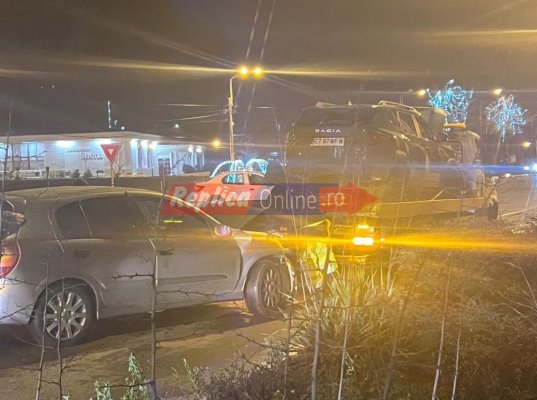 Accident rutier cu 2 mașini implicate, în Mamaia, zona Hotel Meridian! Video