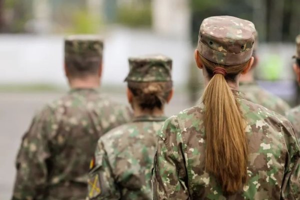 Ce pedeapsă a primit locotenent-colonelul acuzat că a cerut favoruri sexuale unei subalterne, în schimbul unui post mai bun