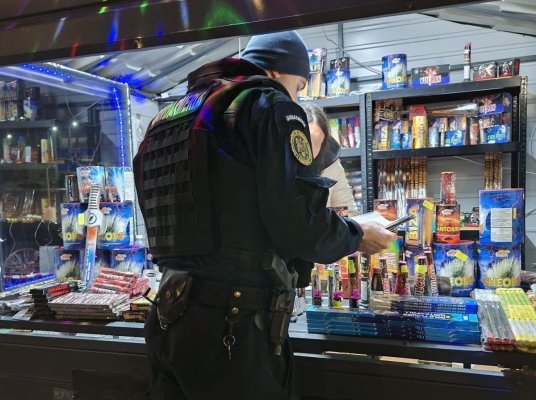 Aproape 53 de tone de articole pirotehnice, indisponibilizate de polițiști