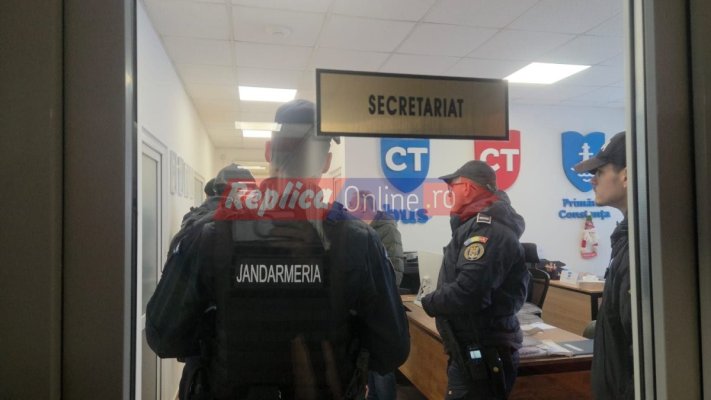 Se îngroașă gluma la protestul CT BUS! Directorul a chemat...jandarmii!