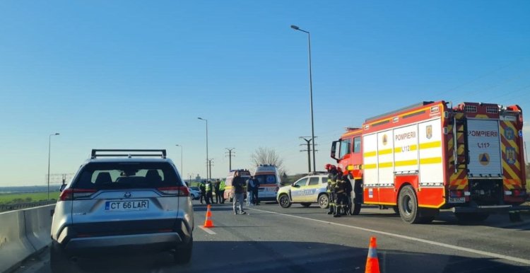 Accident rutier cu trei autovehicule la ieșirea de pe A4 spre Valu lui Traian